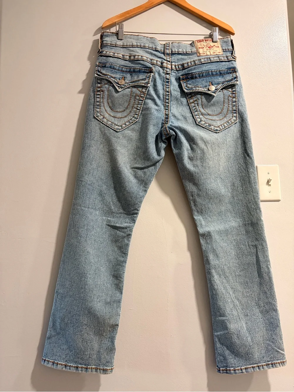 True Religion Mens Light Blue Denim Jeans - RICKY Relaxed Straight